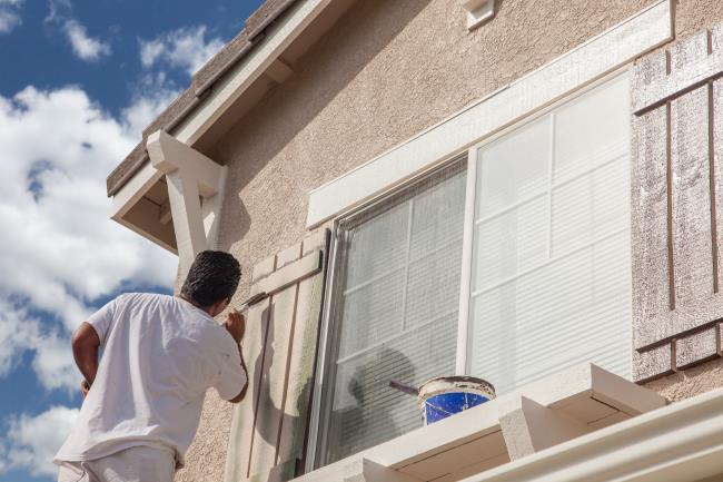 Residential exterior painter Laval